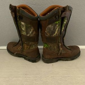 Red head hunting boots
